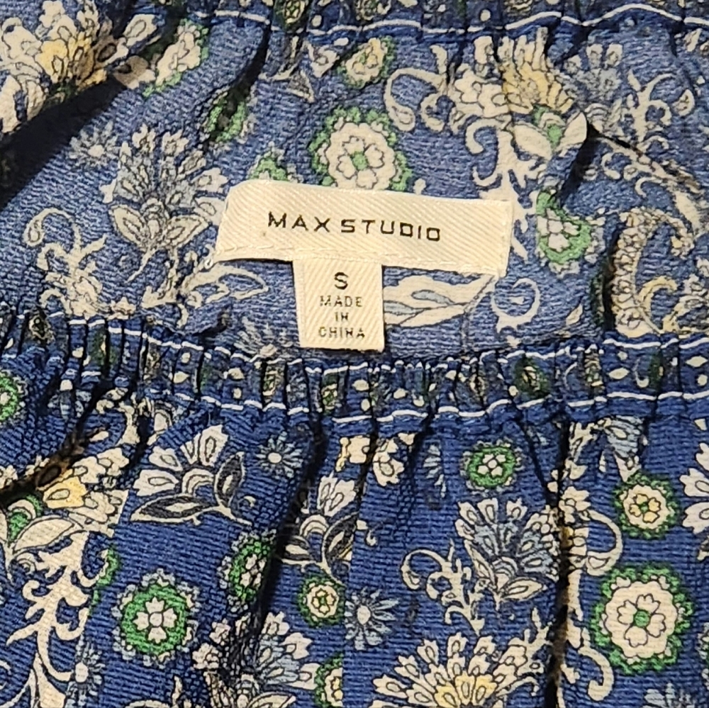 Max Studio Women's Short Sleeve with Bubble Hem Blouse Blue Floral Size Small - Picture 3 of 5